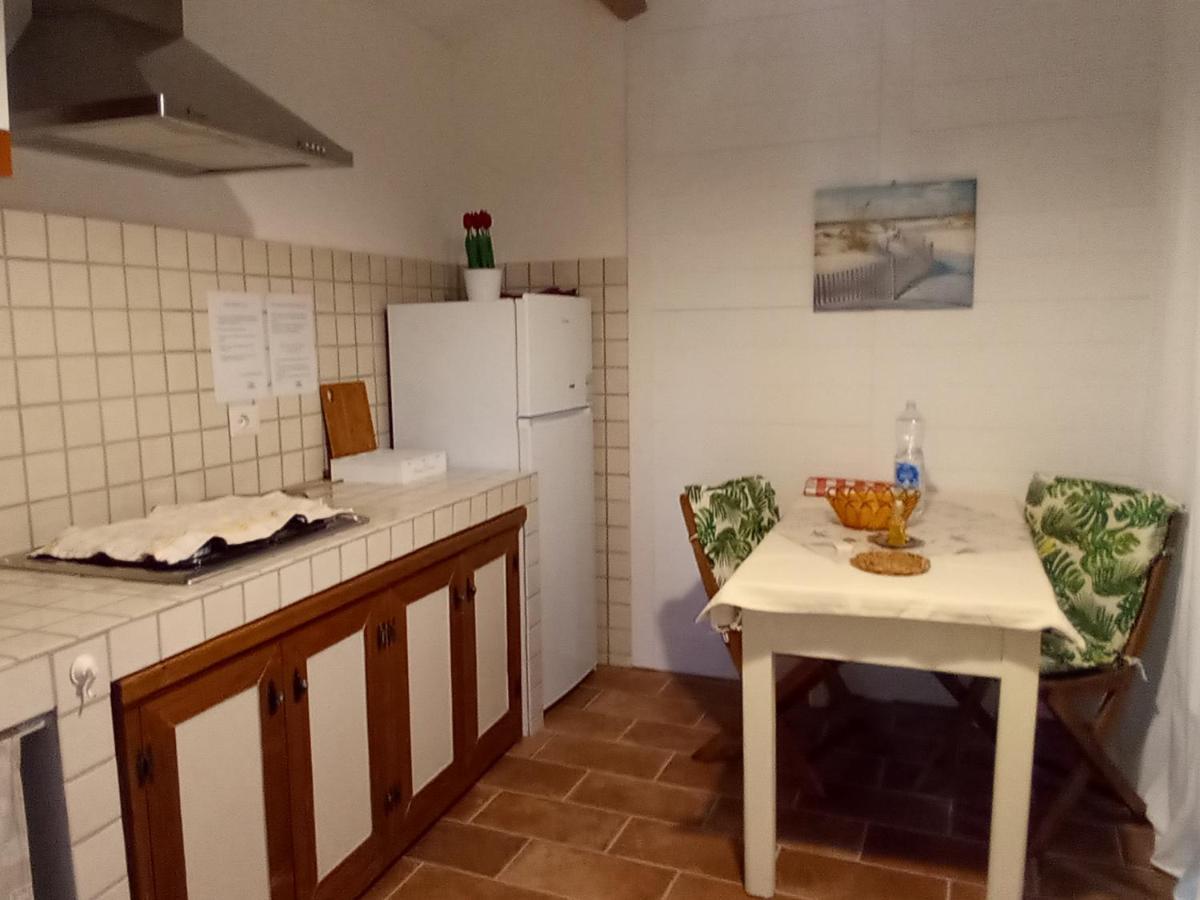 Domus Antiga Appartamenti San Giovanni Suèrgiu Exteriör bild