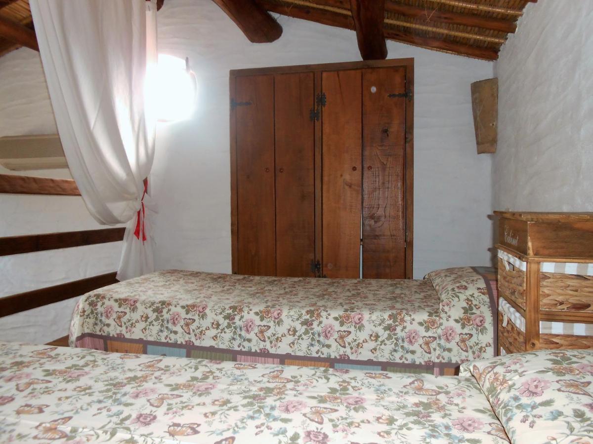 Domus Antiga Appartamenti San Giovanni Suèrgiu Exteriör bild
