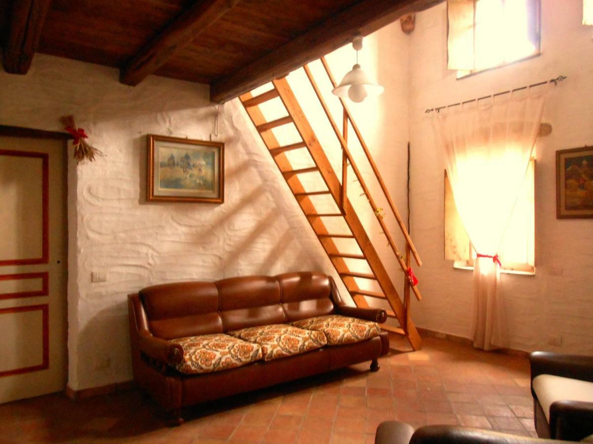 Domus Antiga Appartamenti San Giovanni Suèrgiu Exteriör bild